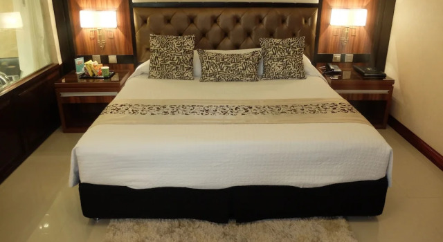 Люкс с балконом Central Park Tower Resort