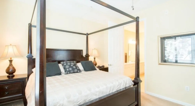 4840 Cayview Ave #204 - 3 Br condo by RedAwning, Rezerwuj Hotel Hotele w Kissimmee z basenem, Basen