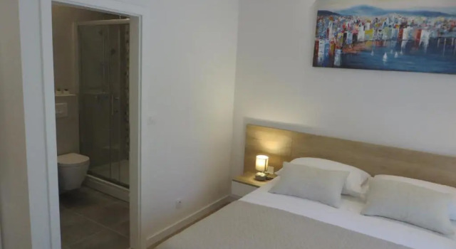 Студия Lugo Apartments