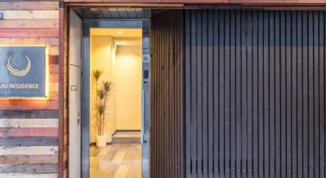 @Home Sakaisuji Honmachi - 5 mins walk to Sakaisuji Honmachi Station, 45 mins to Kansai Airport, Забронировать Отель Отели Осаки 3 звезды, рядом с Концертный зал Asahi Seimei Hall, 3*