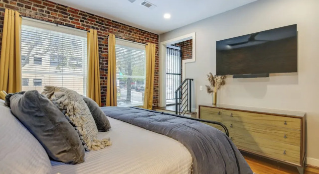 Апартаменты Stylish Dtwn Knoxville Condo w/ Rooftop Deck!