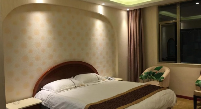 Bai Nian Sheng Shi Hotel, Varaa Hotelli Edulliset hotellit kohteessa Yunnan