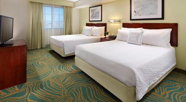 Четырёхместный люкс c 1 комнатой Best Western Hesperia-Victorville Suites