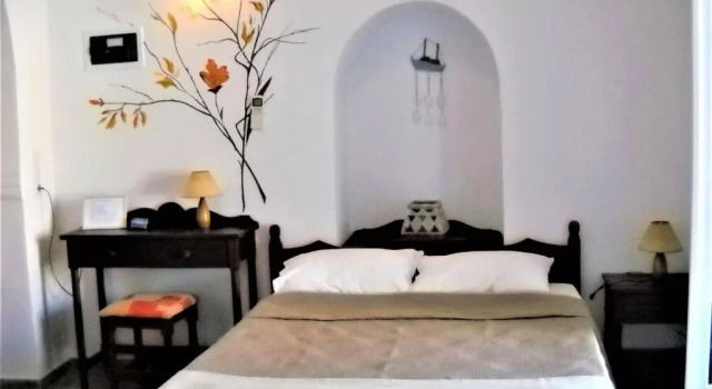 Ostria Studios - Spilia, Prenota Hotel Alopronia Sikinos