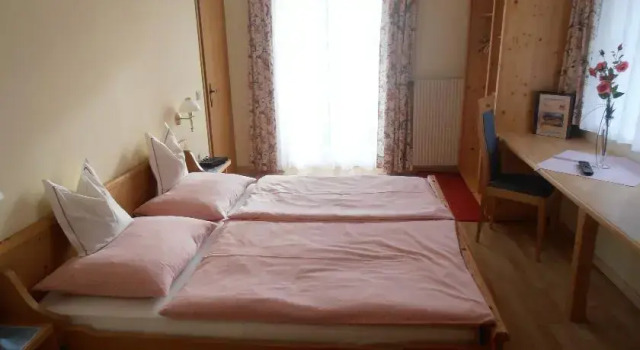 Haus Alpina, Забронировать Отель Отели Верфенвенг с парковкой, Парковка
