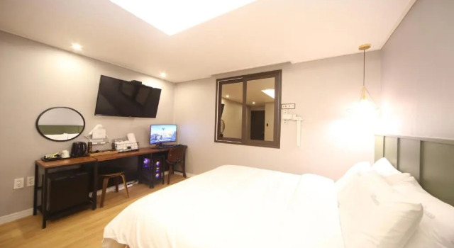 Двухместный номер Deluxe The Stone Bridge Hotel Sasang