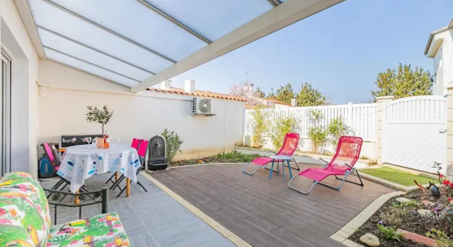 Коттедж Villa moderne et colorée à Jard-sur-mer