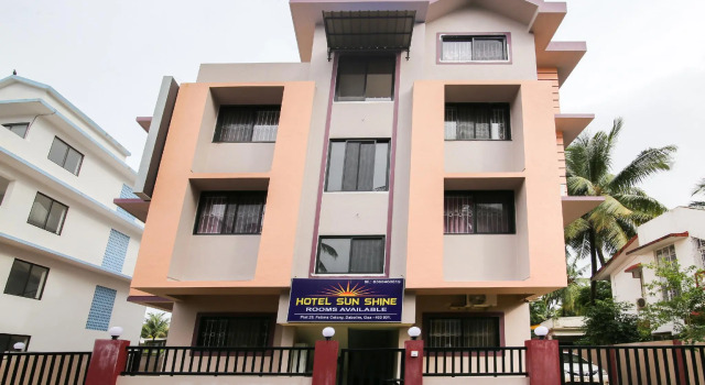 OYO 43615 Hotel Sunshine, Prenota Hotel Dabolim 