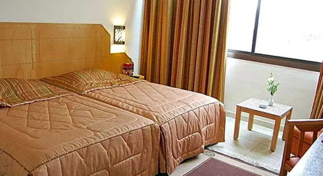 Полулюкс Hotel Diplomat