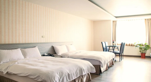 Standard cvadruplă cameră West Hotel