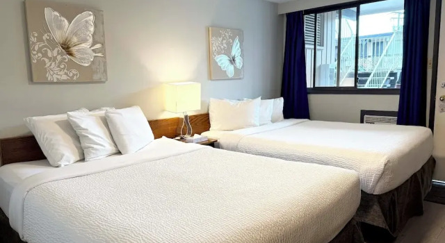 Четырёхместный номер Classic Departure Bay Motel