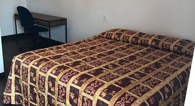 Mt. Bachelor Motel, Забронировать Мотель Мотели Бенд, рядом с Blockbuster, Мотель