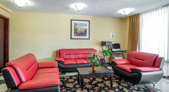 Quality Inn Acworth North, Boek Hotel Hotels in Georgia met parkeren, Parkeren