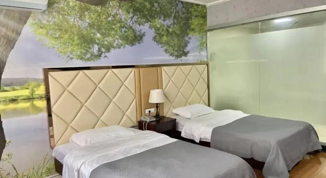Xinhua Business Hotel, Book Hotel Hoteller i Hubei med parkering, Parkering