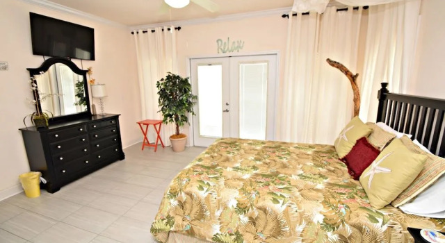 Spinnaker Pointe 1B by RedAwning, Boek Appartement Hotels in Alabama met parkeren, Parkeren