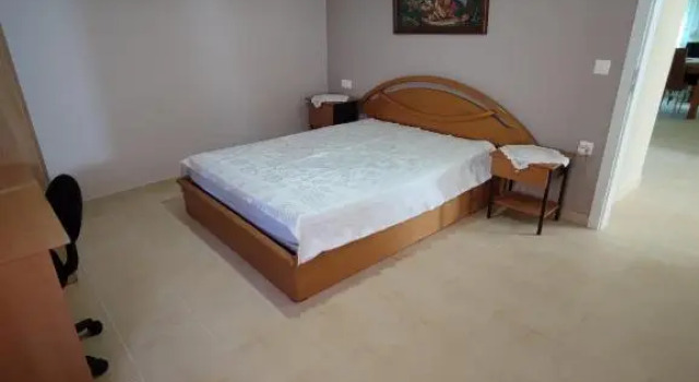 kaite house, Book Hotel  
