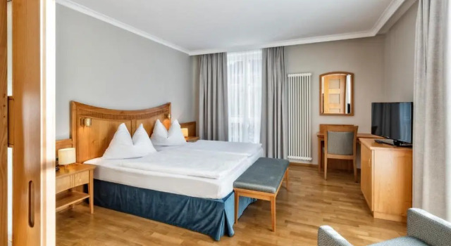 Полулюкс HOTEL POST alpine cityflair