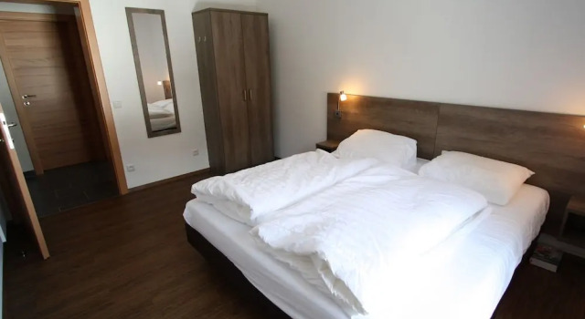 Modern Chalet Near Ski Area in Bad Kleinkirchheim, Забронировать Шале Отели Бад-Клайнкирххайм с парковкой, рядом с Горнолыжный подъемник Зоннвизенбан II, Парковка