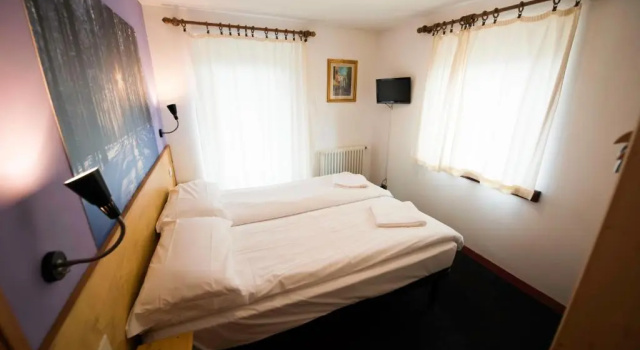 Трёхместный номер Standard с балконом Hotel Teola