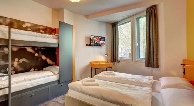 Четырёхместный номер MEININGER Hotel München Olympiapark