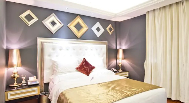 Номер Standard The Royal Pinnacle Hotel