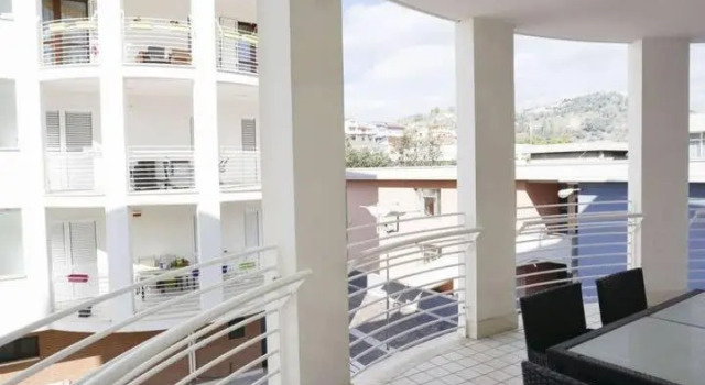 Casa Alice Vicino al Mare con Ampio Balcone