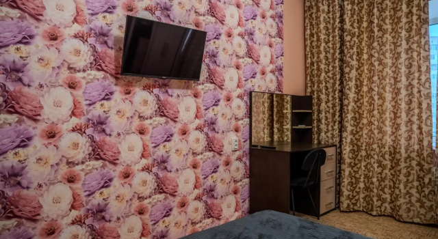 Nadym House (Надым Хаус) на улице Кедровая, Забронировать Отель Отели Ямало-Ненецкого автономного округа - Урал с парковкой, Парковка