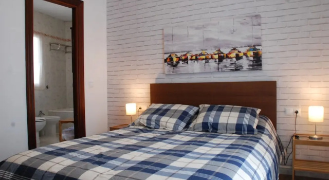 Apt Guadalhorce by Malaga Picasso Rental, Забронировать Отель Малага - центр Малага, рядом с Музей Кармен Тиссен