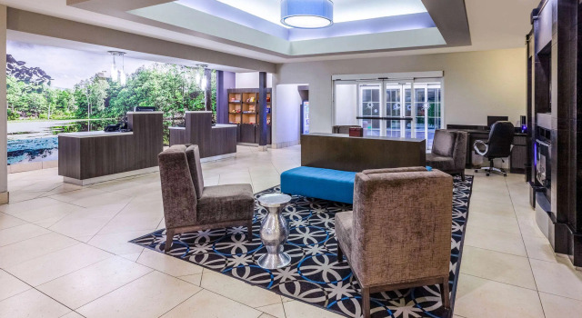 La Quinta Inn & Suites Lumberton, Boek Hotel Lumberton Texas