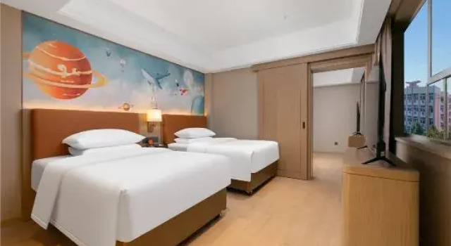 Люкс Vienna Hotel (Jingzhou Yangtze University)
