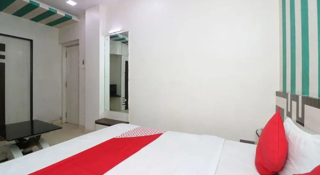 Hotel Artland by OYO Rooms
