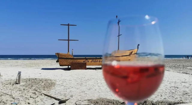 YZZA Apartament by Building Ștefan 3, Varaa Huoneisto Hotellit Mamaia-Sat pysäköinnillä, Pysäköinti