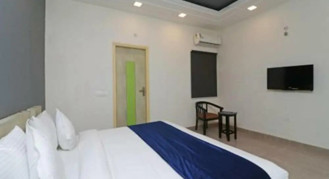 Hotel Loto - Sector 15