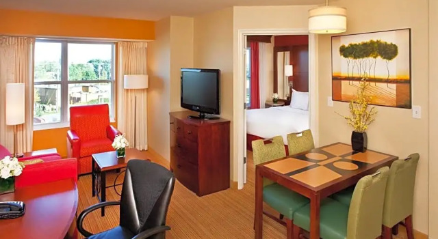 Четырёхместный люкс с 2 комнатами Residence Inn by Marriott Auburn