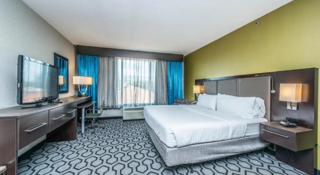 Run of House Holiday Inn Express & Suites Charleston Arpt-Conv Ctr Area by IHG