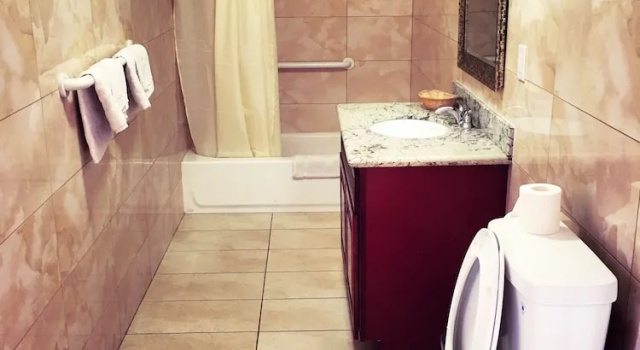 Шестиместный люкс norwalk inn & suites
