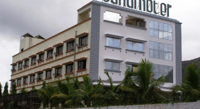 Hotel Sanai Residency, Prenota Hotel Wai Maharashtra