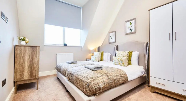 Апартаменты Stunning Central Gems of Harrogate - Sleeps 18!