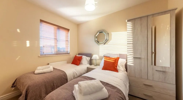 Cheshire House, Book Hotel  