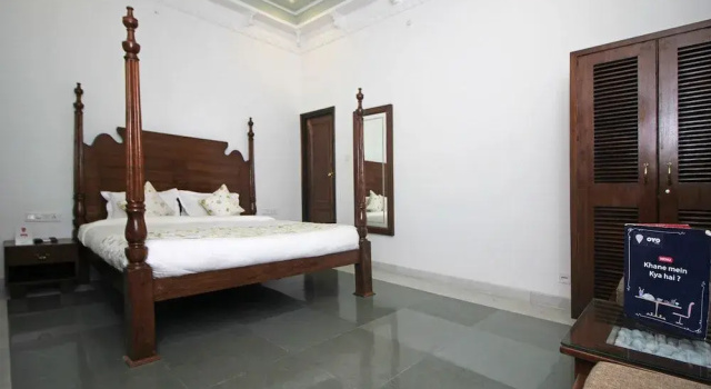 OYO 9403 Home Boutique Stay near Udaivilas, Забронировать Бутик-отель Отели штата Раджастхана с парковкой, Парковка