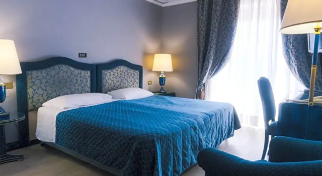 Номер Superior с видом на море Grand Hotel Excelsior