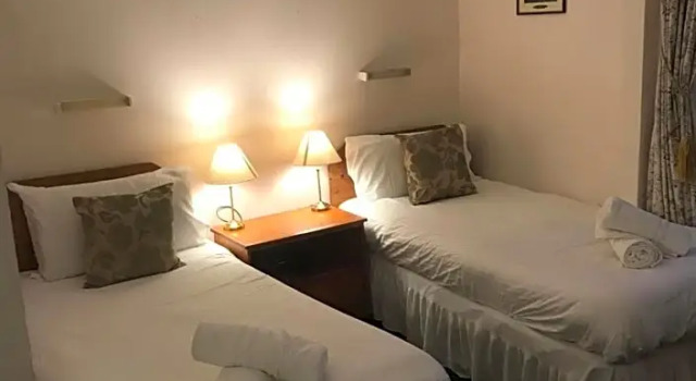 Номер Standard The Claremont Hotel