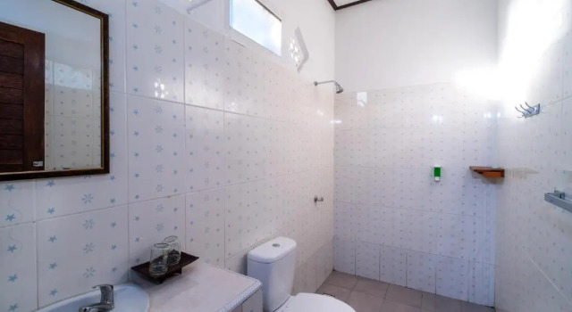 Двухместный номер Standard с балконом и с видом на сад Krisna Home Stay