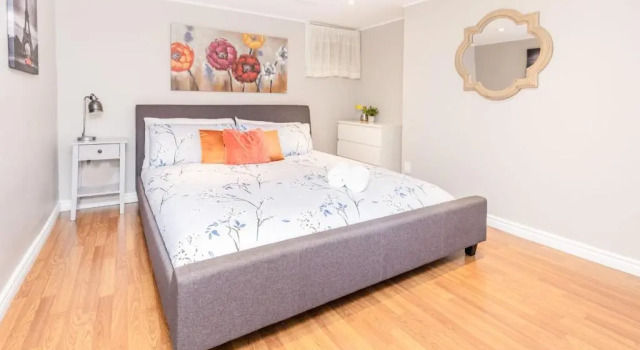 1BR Apartment w King Bed Near Downtown Ottawa, 预订 公寓 渥太华 渥太华及周边