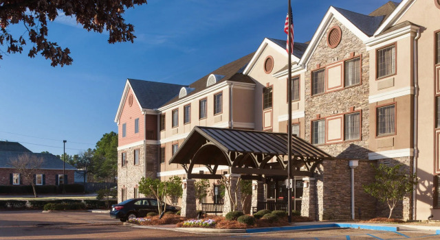 Кровать в общем номере Staybridge Suites Jackson by IHG