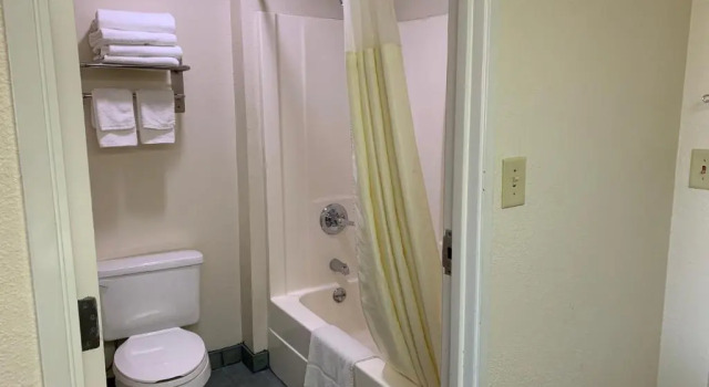 Номер Standard Quality Inn Montgomery South