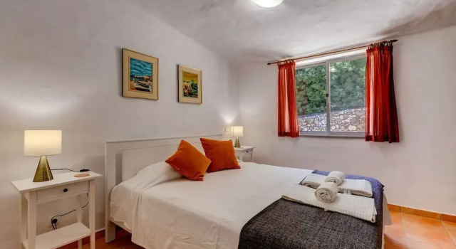 C28 Q P Amazing House Nested in the Heart of Ca