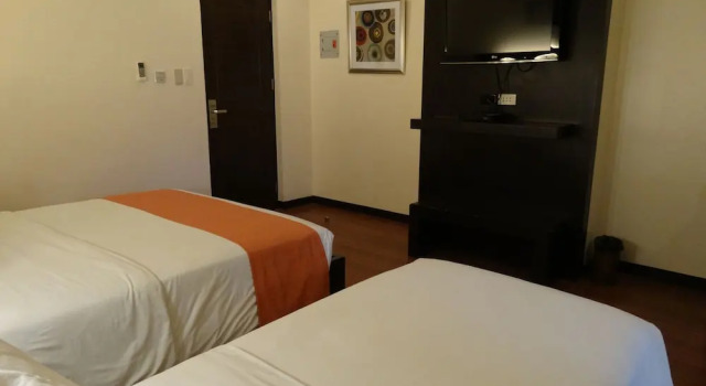 Четырёхместный номер Premier RedDoorz Plus at Hotel Esse