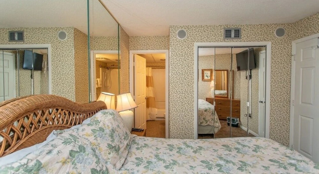 Royal Garden Resort 803 1 Bedroom Condo by RedAwning