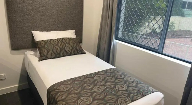 Апартаменты Southport Motel & Apartments